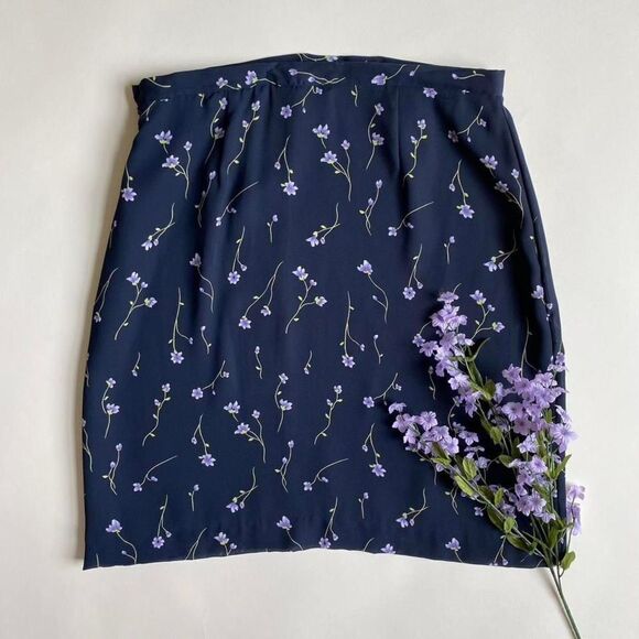 Casual Corner Dresses & Skirts - Vintage navy floral skirt